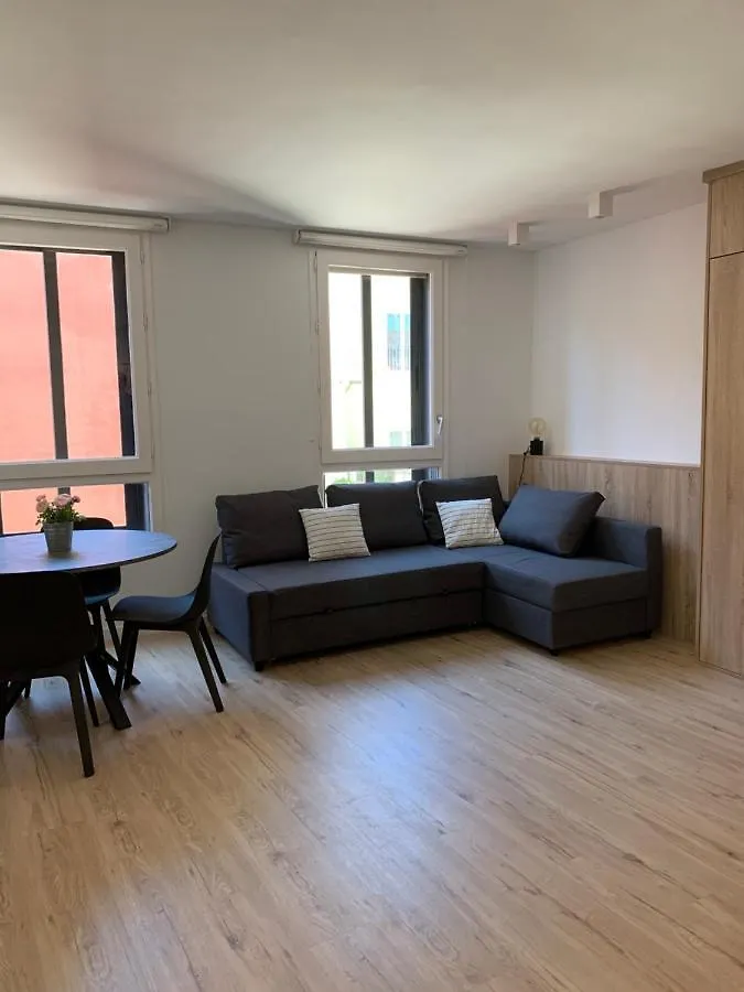 The Closest Apartments 0*, Figueres (Girona)