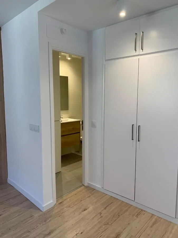 The Closest Apartments 0*, Figueres (Girona) Spain